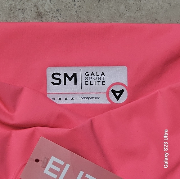 NWT Bell bottom leggings Size small - Picture 11 of 11